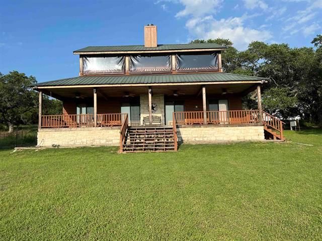 534 Scotts School RD, Flatonia, TX 78941