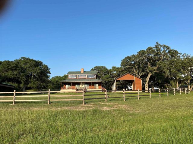 534 Scotts School RD, Flatonia, TX 78941
