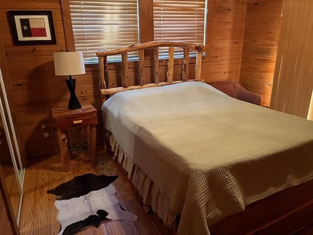 534 Scotts School RD, Flatonia, TX 78941