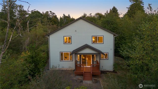 15811 Three Lakes Road, Snohomish, WA 98290