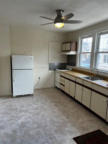 1A Second Ave East Islip Ave, East Islip, NY 11730