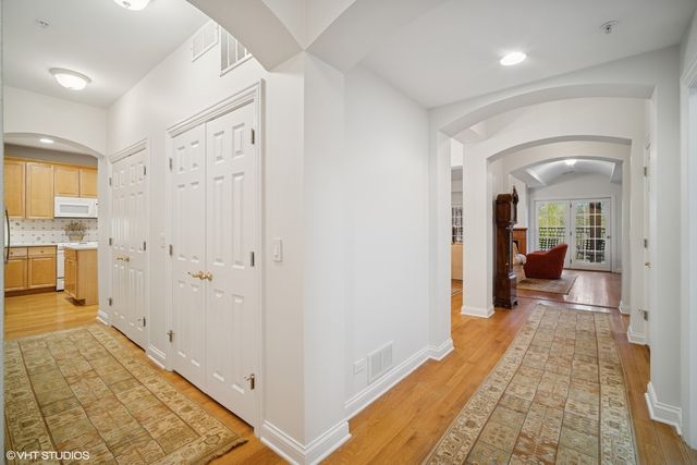 2365 Waukegan Road 2C, Northbrook, IL 60062