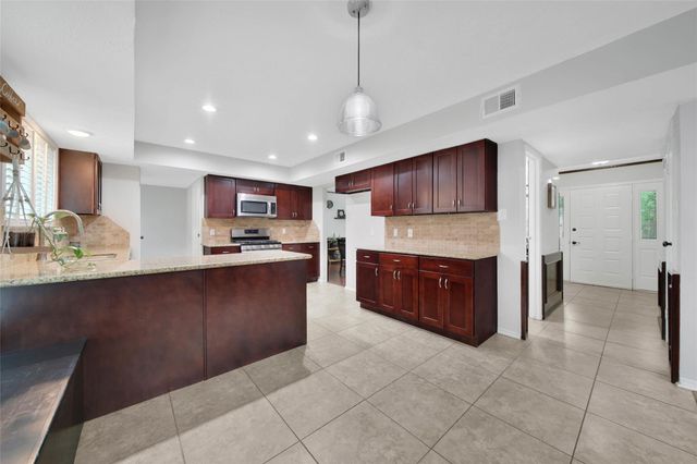 180 Maple Branch Street, The Woodlands, TX 77380