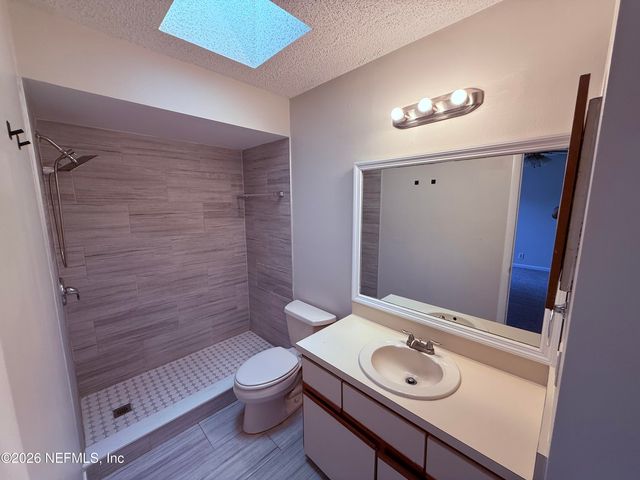8323 CENTURY POINT Drive N, Jacksonville, FL 32216