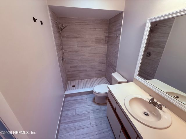 8323 CENTURY POINT Drive N, Jacksonville, FL 32216