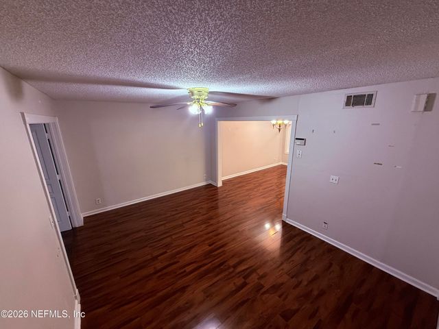 8323 CENTURY POINT Drive N, Jacksonville, FL 32216