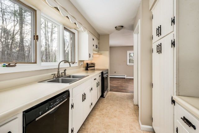 87 Edgewater Drive, Barrington, NH 03825