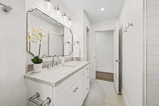 9522 Winsome Lane, Houston, TX 77063