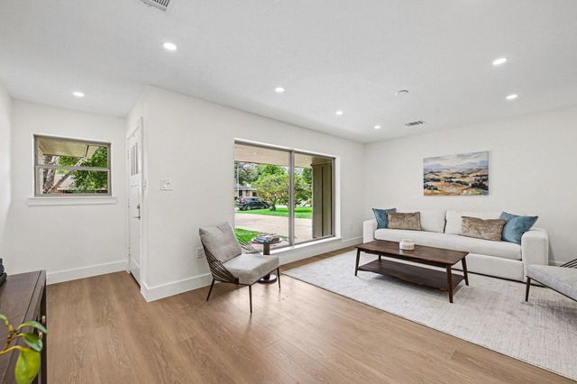 9522 Winsome Lane, Houston, TX 77063