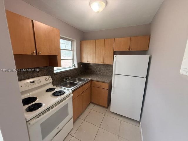 3130 NW 21st Court 10, Miami, FL 33142