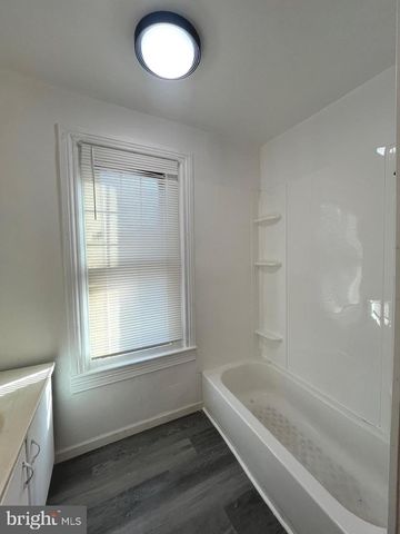 441 E STRAWBERRY ST, Lancaster, PA 17602
