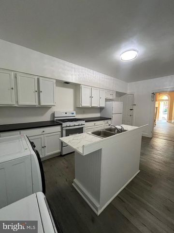 441 E STRAWBERRY ST, Lancaster, PA 17602