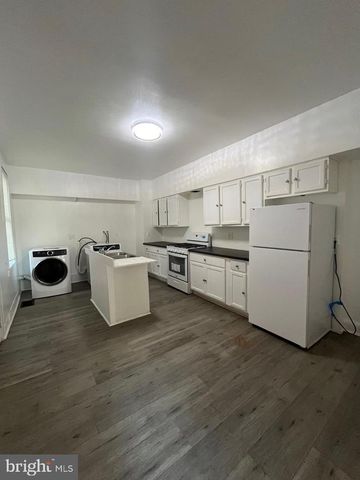 441 E STRAWBERRY ST, Lancaster, PA 17602