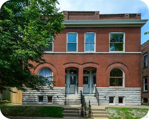 3435 Oregon Avenue, St Louis, MO 63118