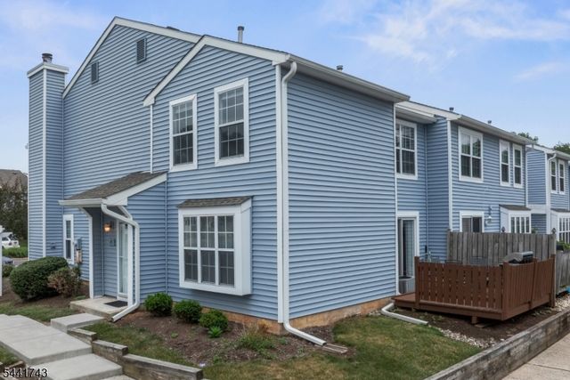 85 Almond Dr, Franklin Twp., NJ 08873