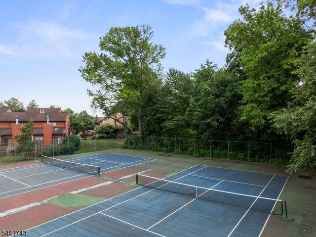 85 Almond Dr, Franklin Twp., NJ 08873