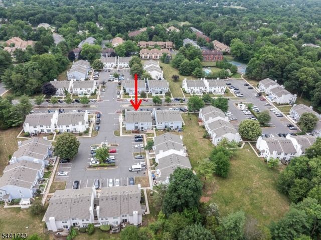 85 Almond Dr, Franklin Twp., NJ 08873