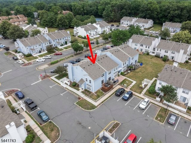 85 Almond Dr, Franklin Twp., NJ 08873