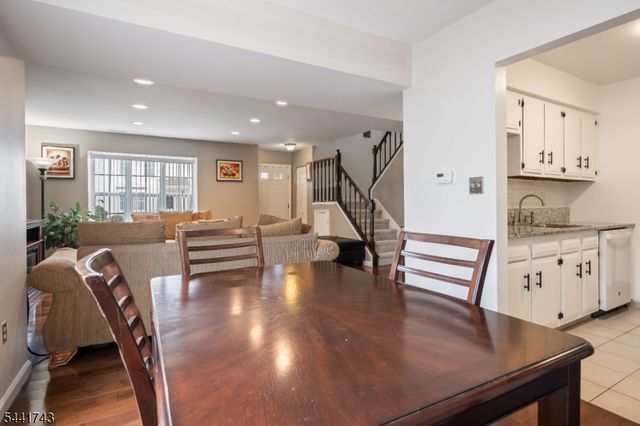 85 Almond Dr, Franklin Twp., NJ 08873