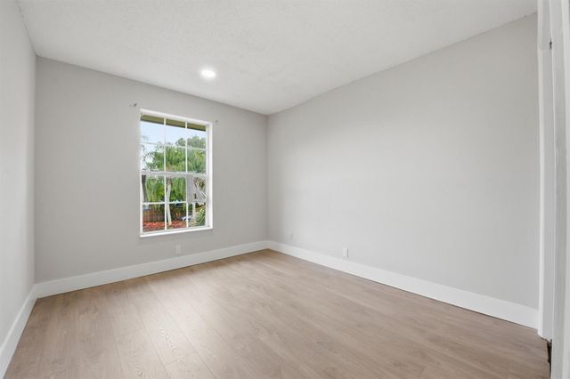 7318 NW 75th Street, Tamarac, FL 33321