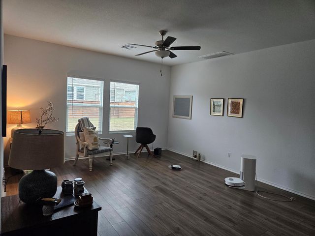 380 Mendoza, Kyle, TX 78640