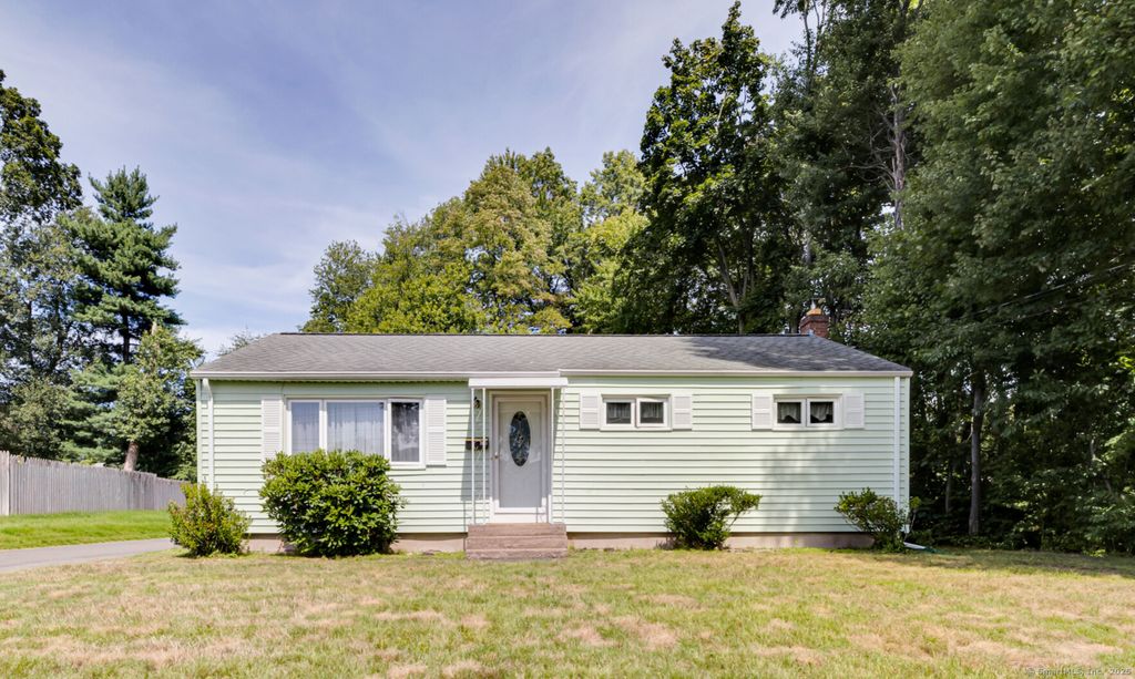 122 Janet Drive, East Hartford, CT 06118