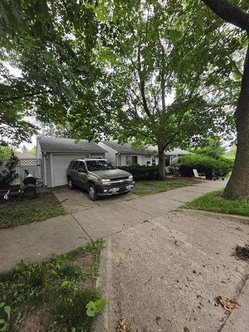 8329 W Auer AVENUE, Milwaukee, WI 53222