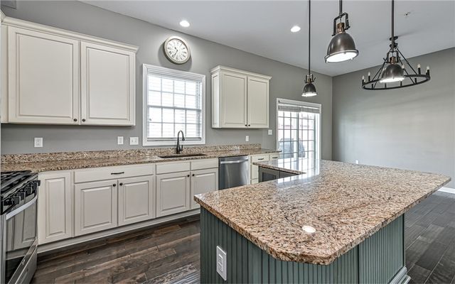 300 Osona Ln, Marshall, PA 16046