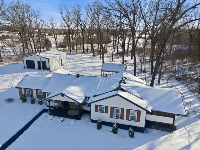 1908 State Highway Jj, Sparta, MO 65753