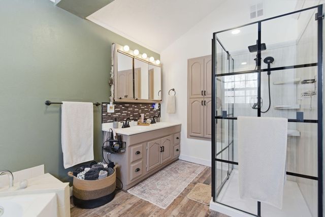 1908 State Highway Jj, Sparta, MO 65753