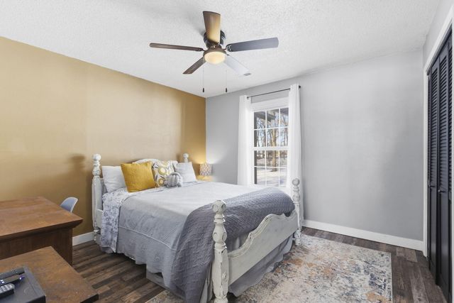 1908 State Highway Jj, Sparta, MO 65753