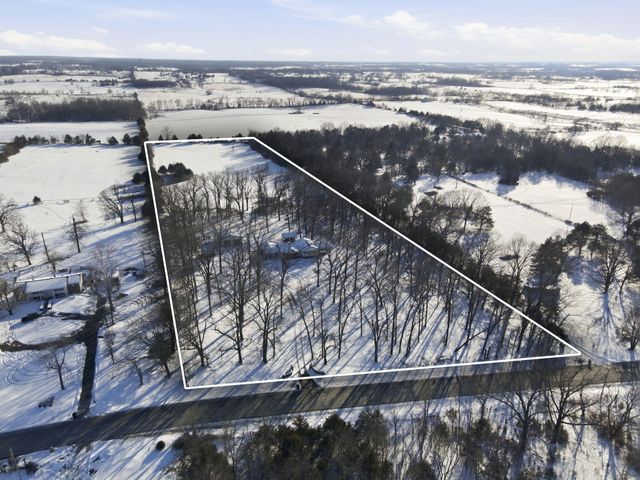 1908 State Highway Jj, Sparta, MO 65753