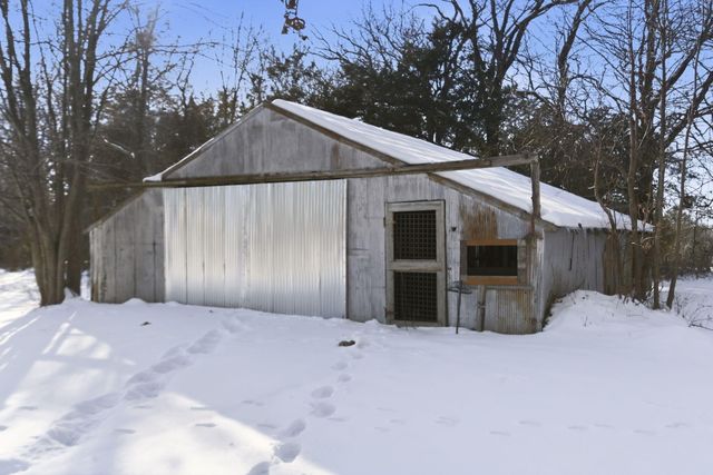 1908 State Highway Jj, Sparta, MO 65753