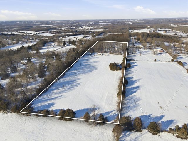 1908 State Highway Jj, Sparta, MO 65753