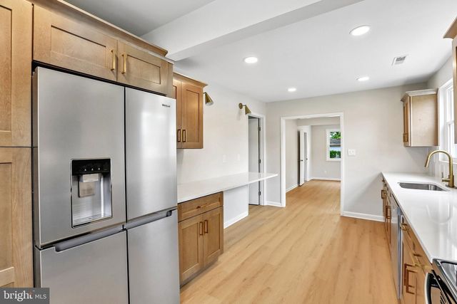 6721 HAREWOOD PARK DR, Middle River, MD 21220