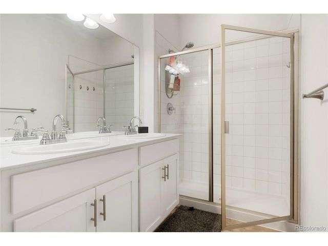 86 S Vandriver Way, Aurora, CO 80018