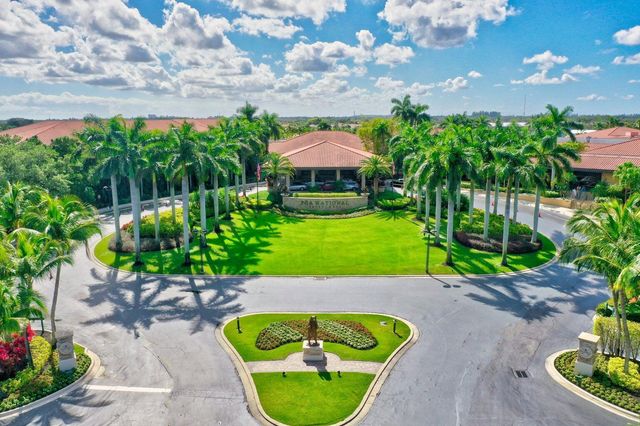 130 Brackenwood Road, Palm Beach Gardens, FL 33418