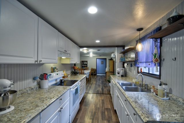121 Jorgensen Road, Onalaska, WA 98570