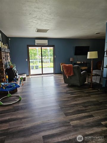 121 Jorgensen Road, Onalaska, WA 98570
