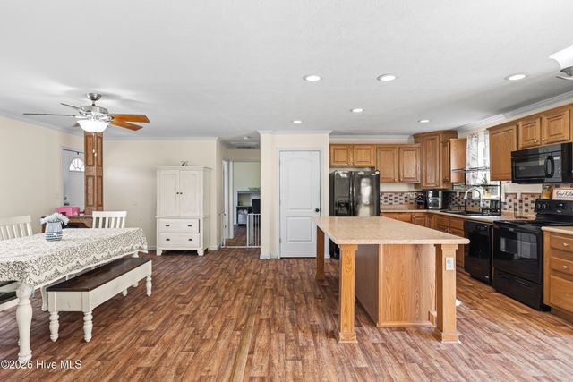 174 Sanders Drive, Hubert, NC 28539