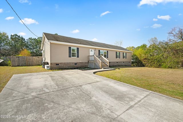 174 Sanders Drive, Hubert, NC 28539
