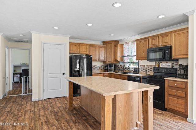 174 Sanders Drive, Hubert, NC 28539