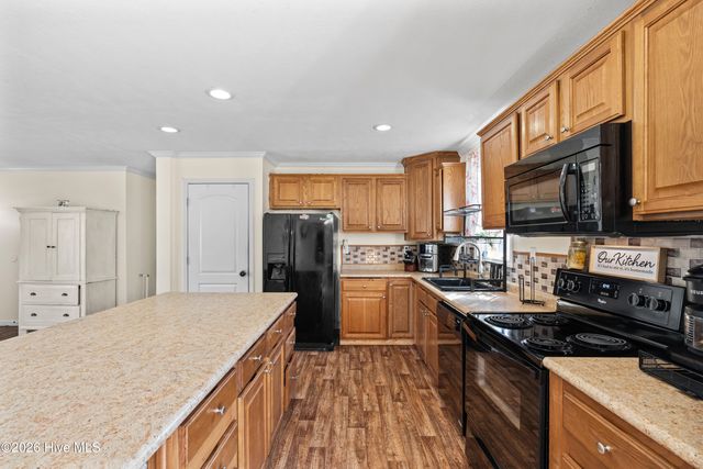 174 Sanders Drive, Hubert, NC 28539