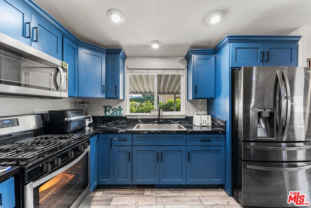 27361 Sierra Highway 57, Canyon Country, CA 91351 — exterior