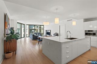9 Ave At Port Imperial 1111, West New York, NJ 07093