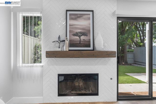 5360 Brookside Ct, Pleasanton, CA 94588
