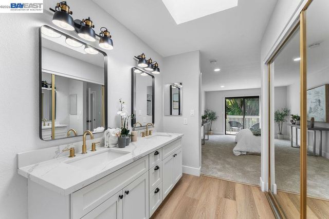 5360 Brookside Ct, Pleasanton, CA 94588