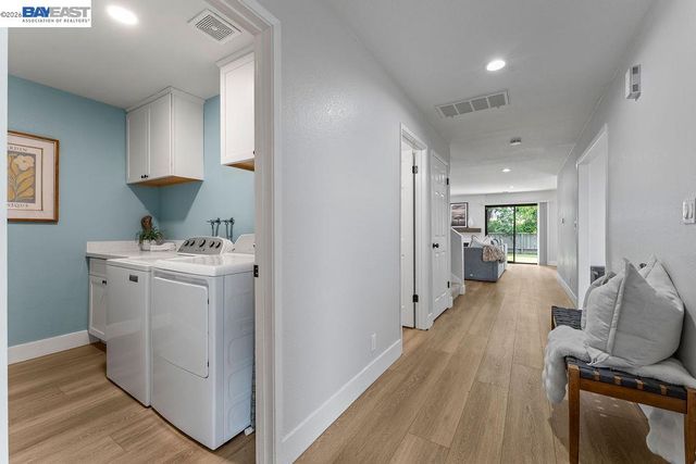 5360 Brookside Ct, Pleasanton, CA 94588