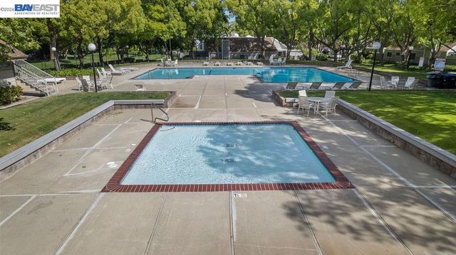 5360 Brookside Ct, Pleasanton, CA 94588