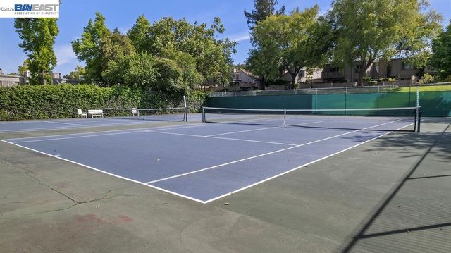 5360 Brookside Ct, Pleasanton, CA 94588